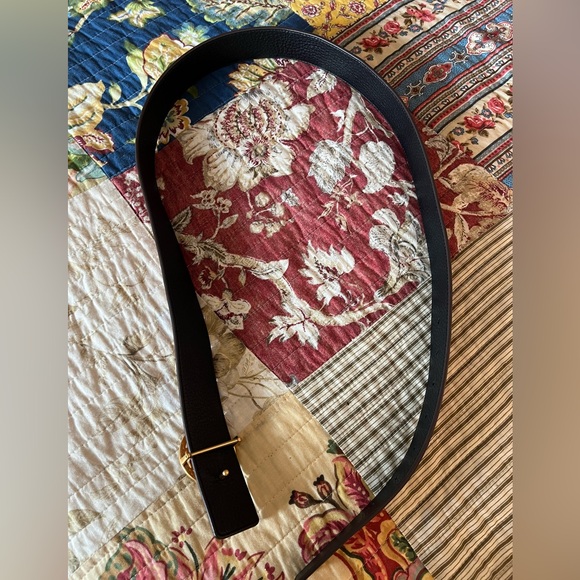 EUC Reversible Tory Burch Miller Belt Tan and Black Gold Logo - Picture 6 of 9